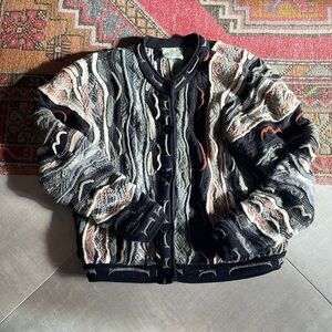 Aklanda Extra fine Merino Wool Cardigan